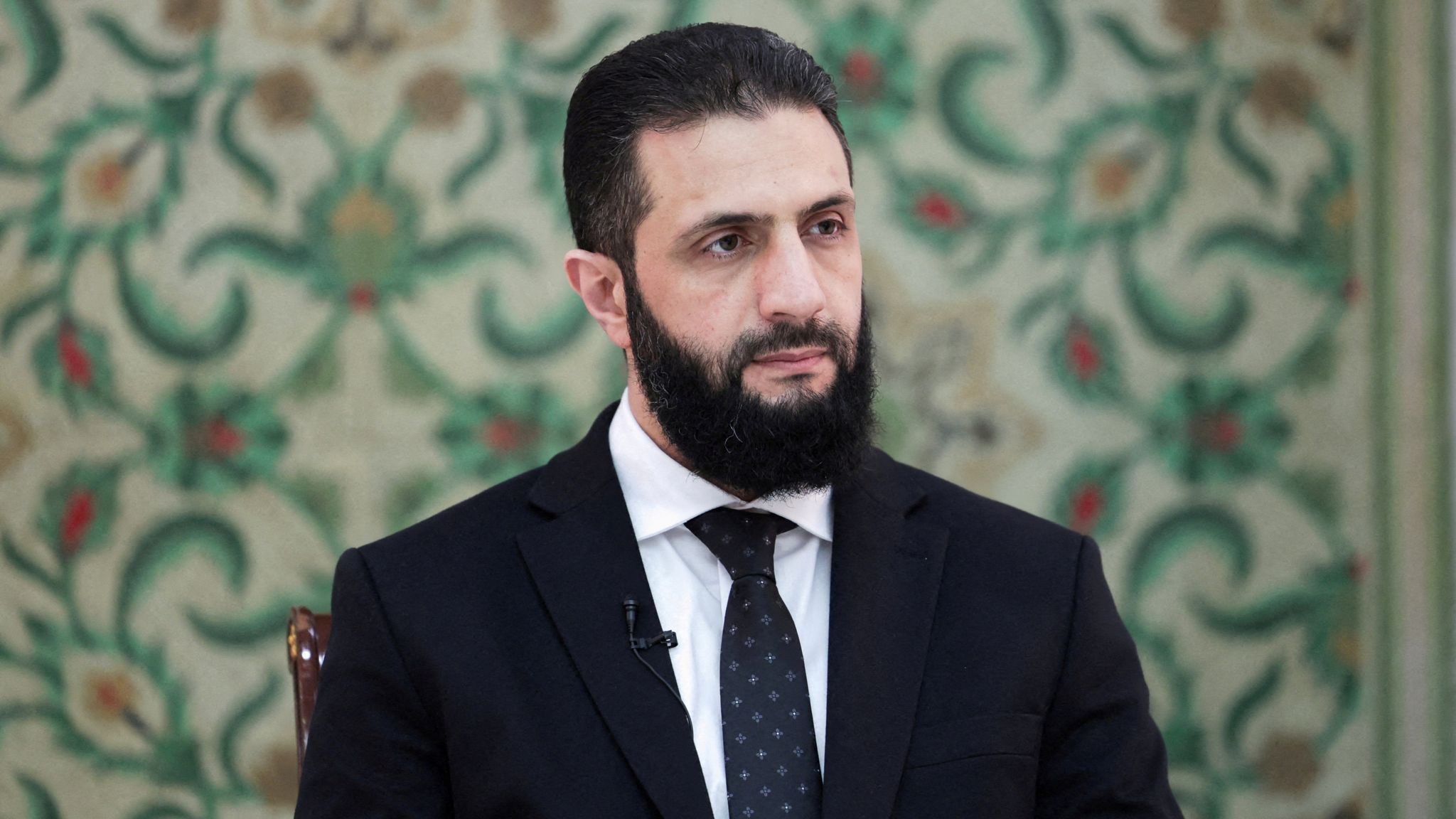 الشرع: انفجار الوضع في لبنان سيضرّ سوريا... وحصر السلاح بيد الدولة ضرورة